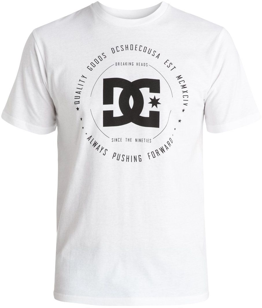ФутболкаEDYZT03504-BPF0 ФутболкаEDYZT03504-BPF0Футболка мужская DC Shoes выполнена из 100% натурального хлопка. Модель стандартного кроя имеет круглый вырез горловины и короткие рукава. Графический принт нанесен по щадящей технологии окрашивания ткани.