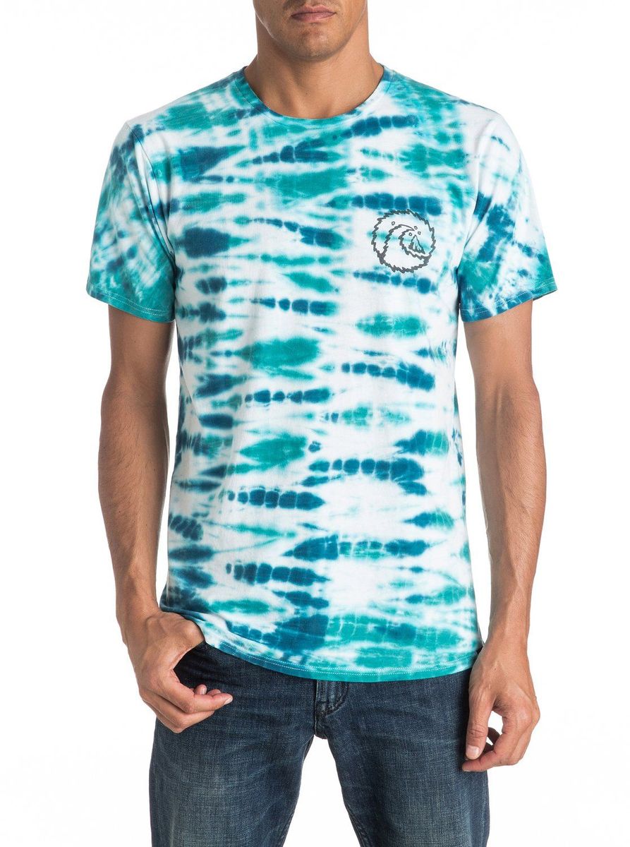 ФутболкаEQYKT03525-WBB0 ФутболкаEQYKT03525-WBB0Мужская футболка Quiksilver изготовлена из качественного материала. Модель выполнена с круглой горловиной и короткими рукавами.