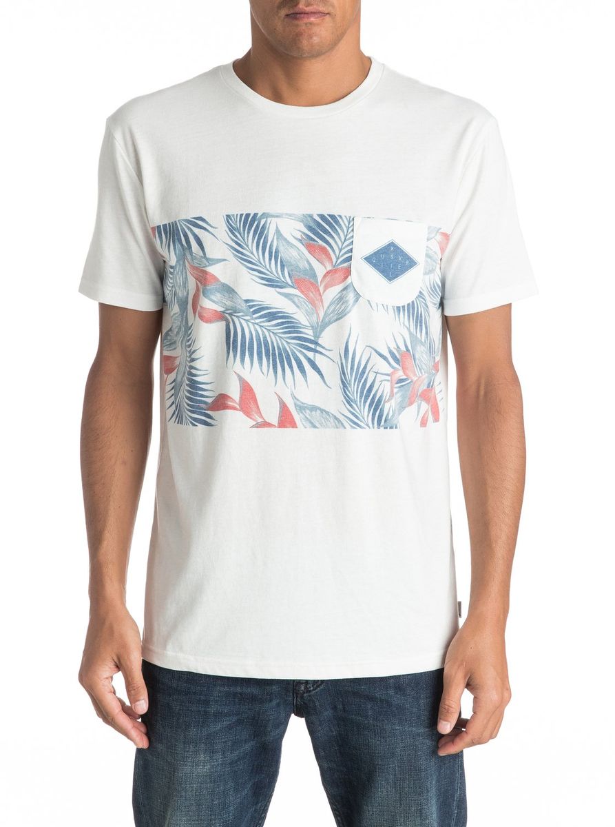 ФутболкаEQYKT03545-BRQ0 ФутболкаEQYKT03545-BRQ0Мужская футболка Quiksilver изготовлена из качественного материала. Модель выполнена с круглой горловиной и короткими рукавами. На груди модель дополнена карманом.
