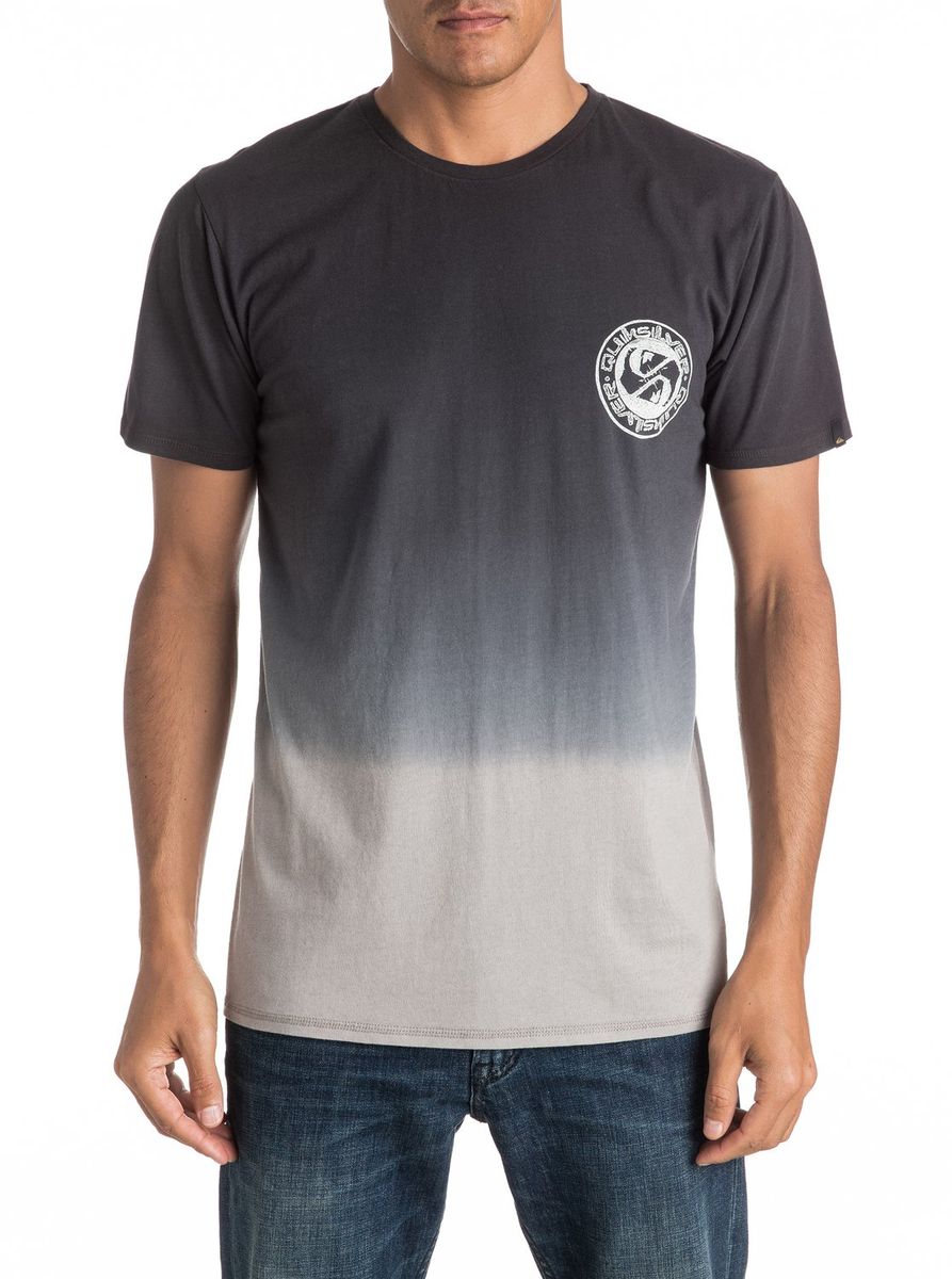 ФутболкаEQYZT04279-BYH0 ФутболкаEQYZT04279-BYH0Мужская футболка Quiksilver изготовлена из качественного материала. Модель выполнена с круглой горловиной и короткими рукавами.