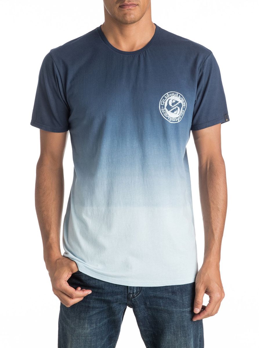 ФутболкаEQYZT04279-BYH0 ФутболкаEQYZT04279-BYH0Мужская футболка Quiksilver изготовлена из качественного материала. Модель выполнена с круглой горловиной и короткими рукавами.