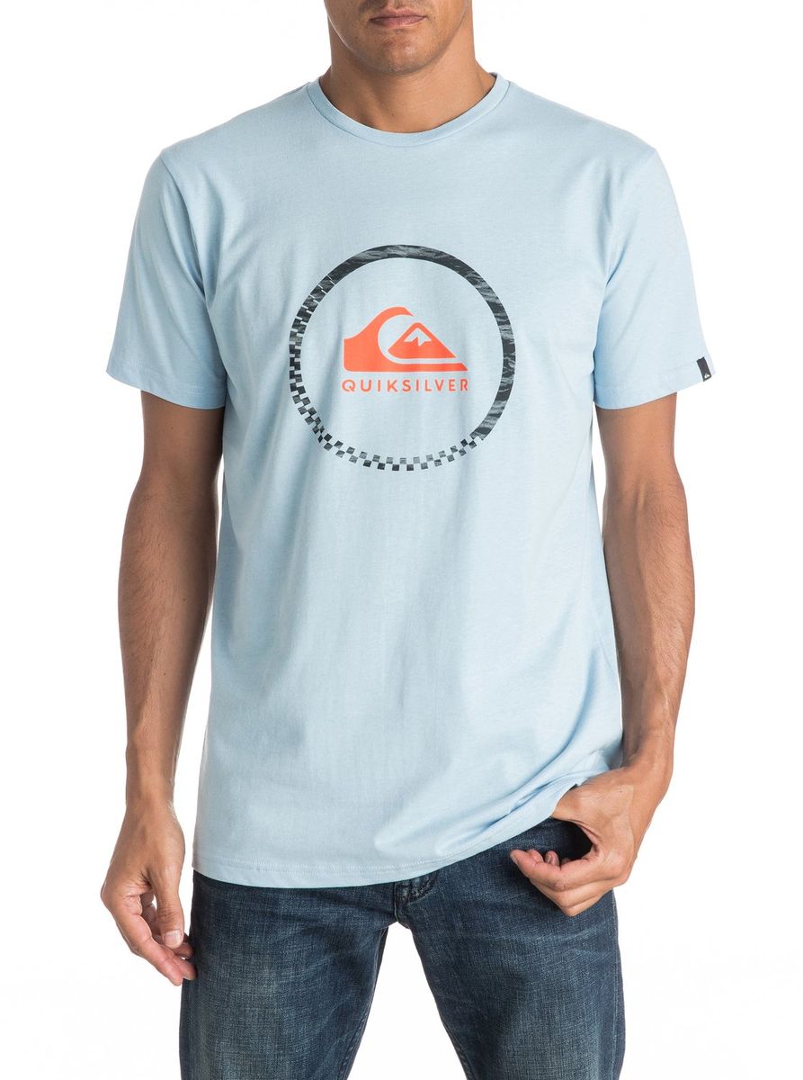ФутболкаEQYZT04285-KVJ0 ФутболкаEQYZT04285-KVJ0Мужская футболка Quiksilver изготовлена из качественного материала. Модель выполнена с круглой горловиной и короткими рукавами.