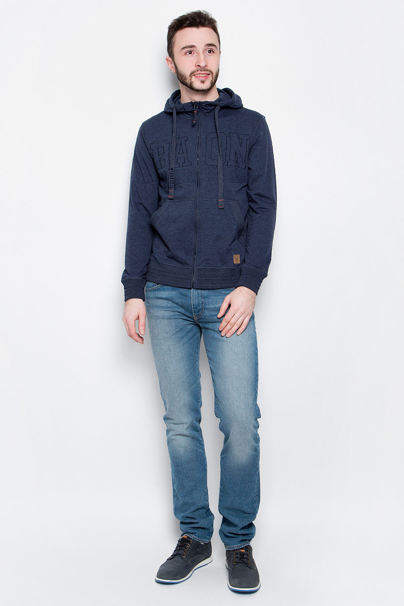 ТолстовкаB617302_Blue Night Melange ТолстовкаB617302_Blue Night MelangeМужская толстовка Baon выполнена из хлопка и полиэстера. Модель спереди застегивается на молнию и дополнена двумя втачными карманами. Манжеты и подол оформлены трикотажной резинкой. Изделие декорировано принтом в виде надписи.