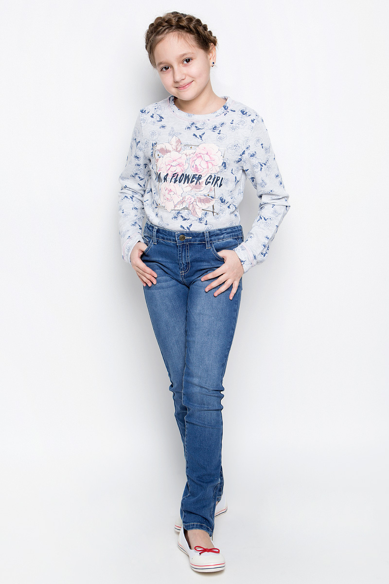 ДжинсыPJ-635/530-7110 ДжинсыPJ-635/530-7110Стильные джинсы для девочки Sela выполнены из качественного комбинированного материала. Модель на талии застегивается на металлическую пуговицу и на ширинку на молнии, также имеются шлевки для ремня. С внутренней стороны пояс регулируется резинкой на пуговицах. Модель имеет классический пятикарманный крой - спереди два втачных кармана и маленький накладной кармашек, а сзади - два накладных кармана. Низ брючин декорирован молниями.