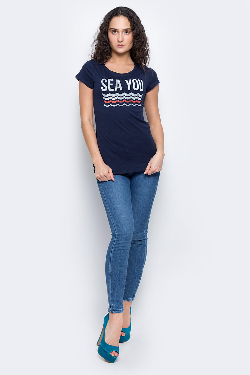 Футболка1037264.00.71_2220 Футболка1037264.00.71_2220Женская футболка Tom Tailor Denim выполнена из натурального хлопка. Модель с круглым вырезом горловины и короткими рукавами оформлена оригинальным принтом.