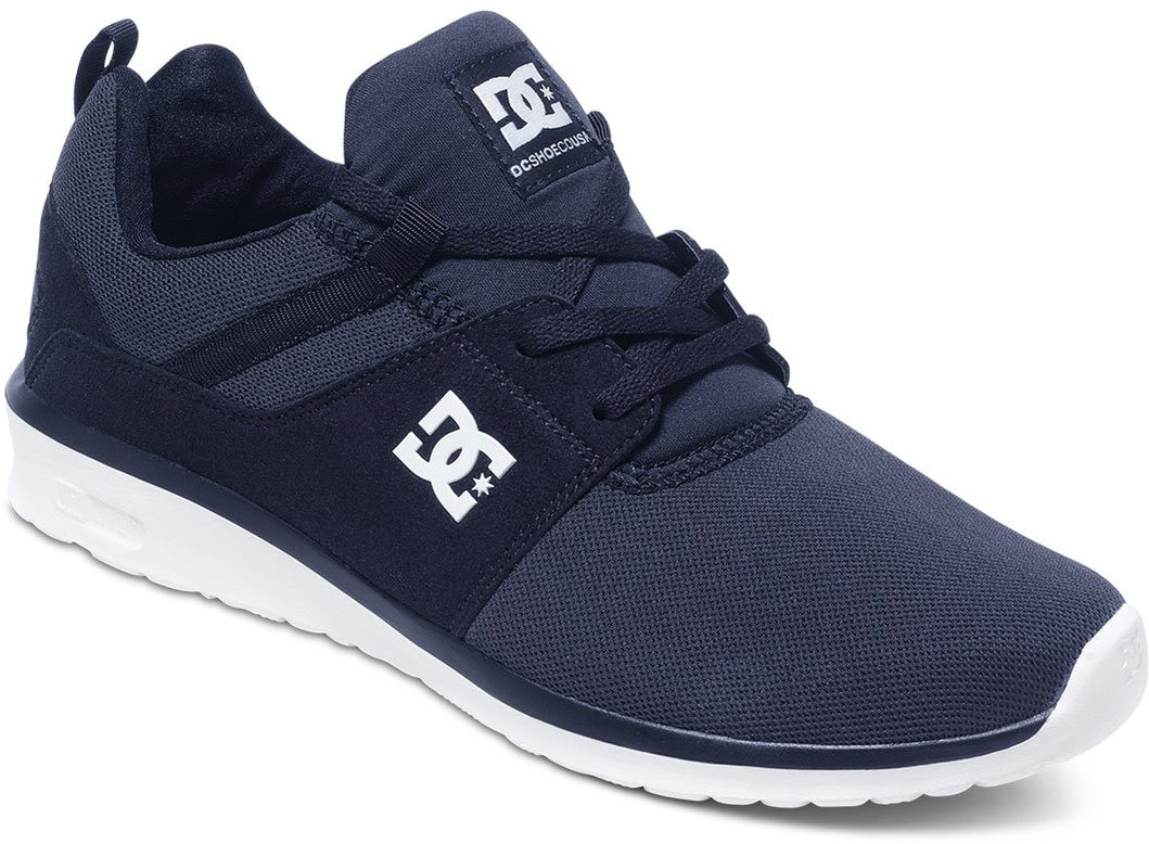 КроссовкиADYS700071-3BK КроссовкиADYS700071-3BKСтильные мужские кроссовки DC Shoes Heathrow M - отличный вариант на каждый день. Модель выполнена из текстиля. Шнуровка надежно фиксирует обувь на ноге. Резиновая подошва с протектором гарантирует отличное сцепление с поверхностью. В таких кроссовках вашим ногам будет комфортно и уютно.