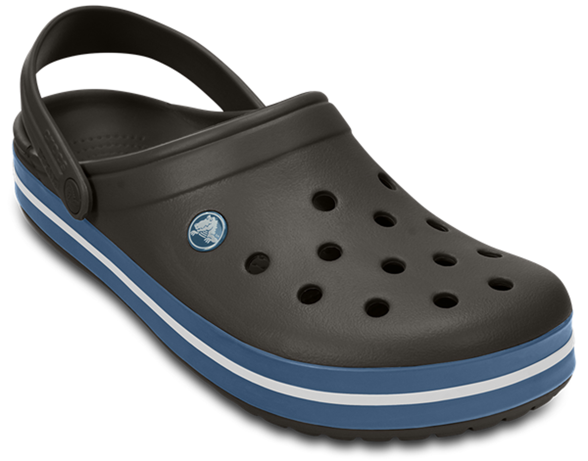 Сабо11016-100 Сабо11016-100Модные сабо Crocband от Crocs придутся вам по душе. Верх модели выполнен из полимера Croslite с добавлением резины. Благодаря материалу Croslite обувь невероятно легкая, мягкая и удобная. Материал Croslite - бактериостатичен, препятствует появлению неприятных запахов и легок в уходе: быстро сохнет и не оставляет следов на любых поверхностях. Верх модели оформлен отверстиями, которые обеспечивают естественную вентиляцию, подошва - контрастными полосками и названием бренда. Под воздействием температуры тела обувь принимает форму стопы. Пяточный ремешок обеспечивает фиксацию стопы при ходьбе. Рельефная поверхность верхней части подошвы комфортна при движении. Рифленое основание подошвы гарантирует идеальное сцепление с любой поверхностью. Такие сабо - отличное решение для каждодневного использования! Уважаемые клиенты! Обращаем ваше внимание на то, что страной-изготовителем для некоторых размеров и цветов модели может быть Вьетнам.