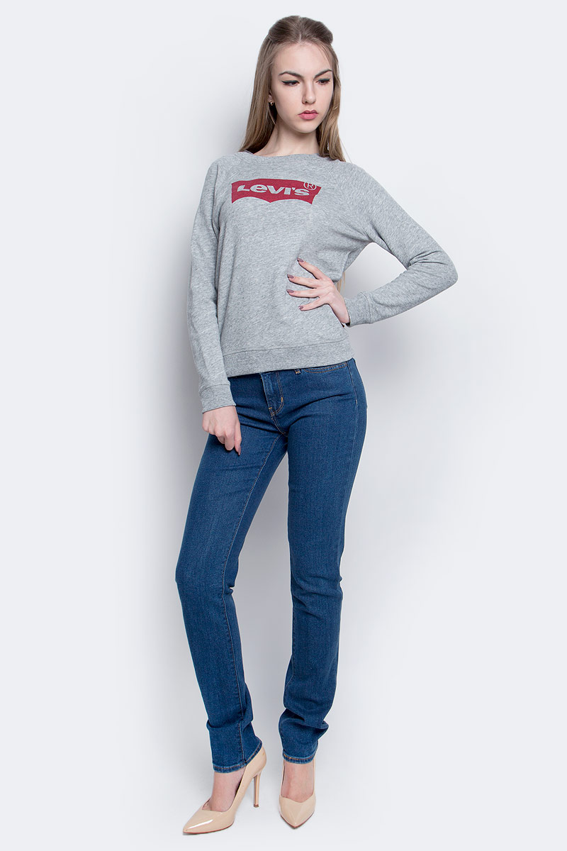 Толстовка1738700500 Толстовка1738700500Женский свитшот Levis® с длинными рукавами-реглан и круглым вырезом горловины имеет свободный крой. Свитшот изготовлен из хлопка с добавлением полиэстера. Горловина, низ и рукава свитшота дополнены эластичными манжетами. Модель украшена принтом с логотипом бренда.