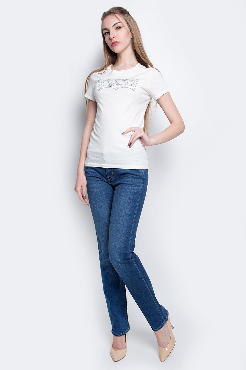 Футболка3222302720 Футболка3222302720Женская футболка Levis® изготовлена из высококачественного натурального хлопка. Модель с короткими рукавами и круглым вырезом горловины украшена небольшим принтом с изображением различных мелких предметов и надписей.