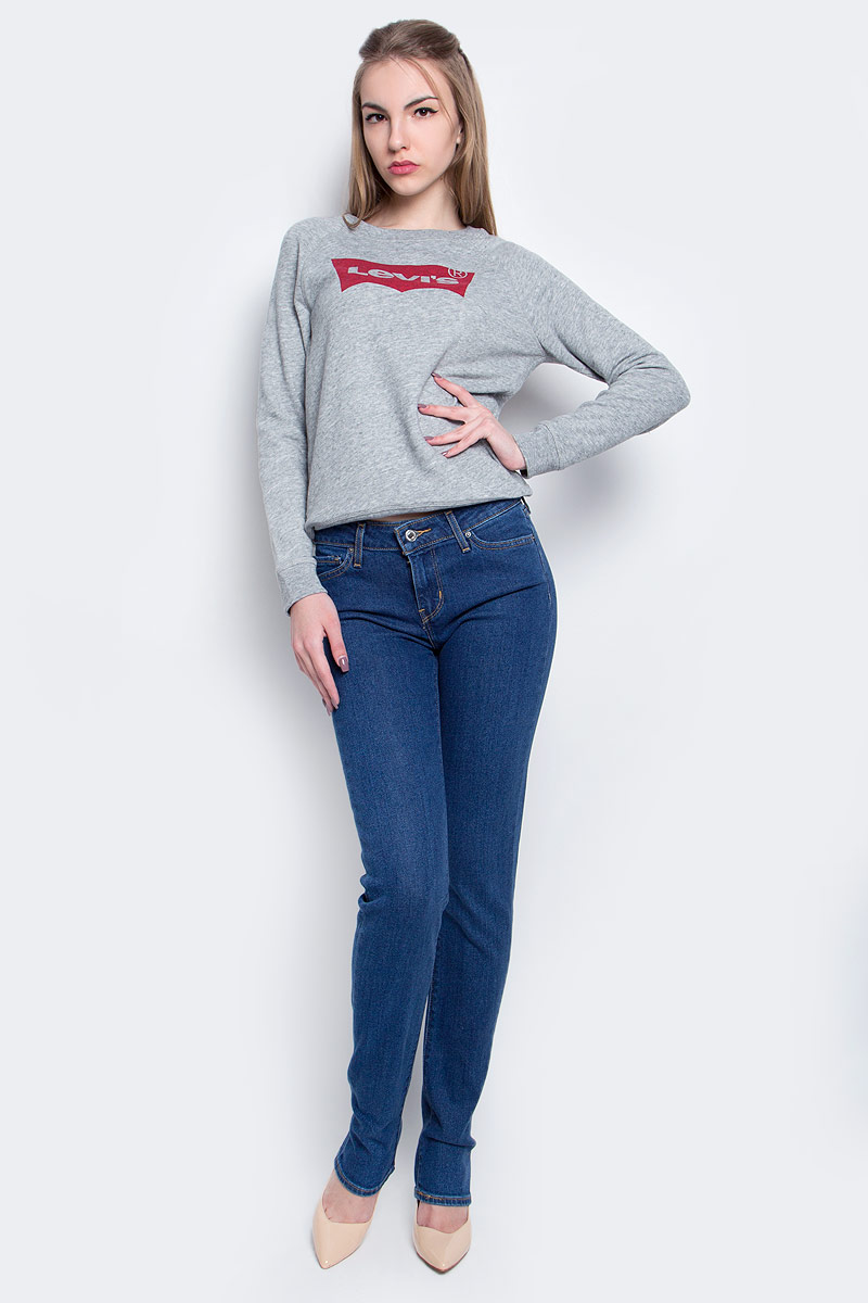 Джинсы1888400770 Джинсы1888400770Женские джинсы Levis® 712 выполнены из высококачественного эластичного хлопка с добавлением эластомультиэстера. Джинсы-слим стандартной посадки застегиваются на пуговицу в поясе и ширинку на застежке-молнии, дополнены шлевками для ремня. Джинсы имеют классический пятикарманный крой: спереди модель дополнена двумя втачными карманами и одним маленьким накладным кармашком, а сзади - двумя накладными карманами.