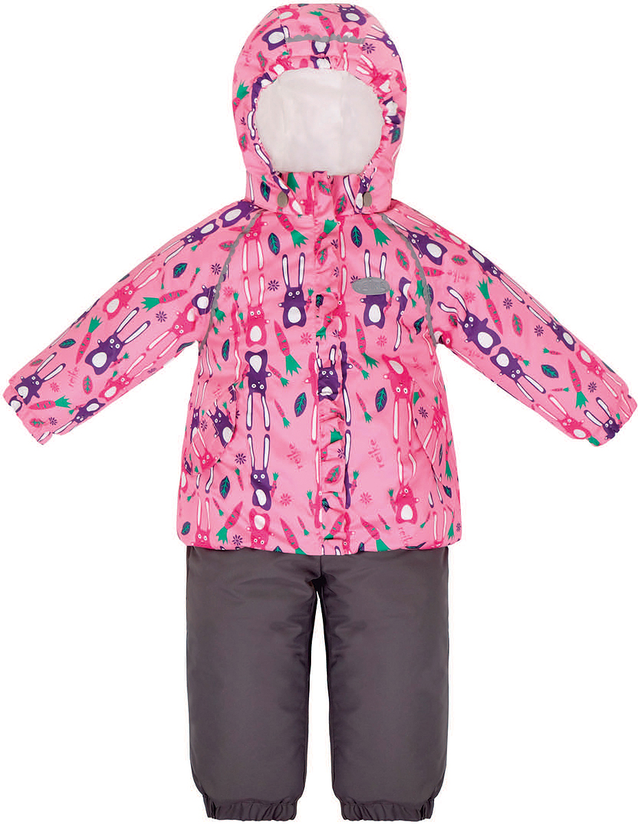 Комплект верхней одежды36 934 112_Hares pink Комплект верхней одежды36 934 112_Hares pinkКомплект для девочки Reike Зайчики, состоящий из куртки и полукомбинезона, выполнен из ветрозащитной, водонепроницаемой и дышащей мембранной ткани, декорированной принтом с забавными зайчиками. Подкладка - натуральный хлопок с велюровыми вставками на воротнике и манжетах. Куртка дополнена съемным капюшоном, двумя карманами на липучках, а также многочисленными светоотражающими элементами. Ветрозащитная планка в виде рюши со светоотражающей полоской вдоль молнии не допускает проникновения холодного воздуха. Эластичная талия полукомбинезона и регулируемые подтяжки гарантируют посадку по фигуре, длинная молния впереди облегчает процесс одевания. Полукомбинезон оснащен боковым карманом на молнии и съемными штрипками. Особенности комплекта: - утеплитель в куртке 60 г, полукомбинезон без утепления; - базовый уровень; - коэффициент воздухопроницаемости: 2000гр/м2/24 ч; - водоотталкивающее покрытие: 2000 мм.
