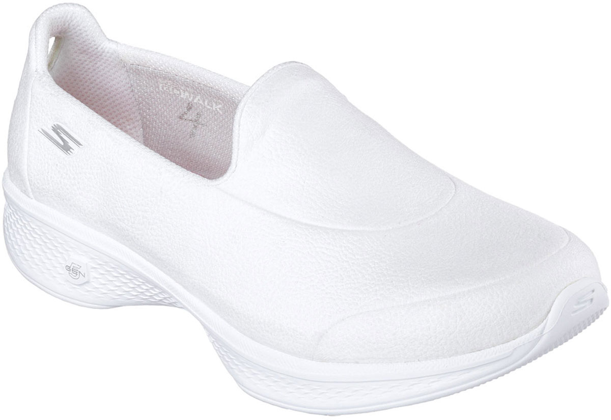Кроссовки14166-WHT Кроссовки14166-WHTСтильные женские кроссовки Skechers отлично подойдут для активного отдыха и повседневной носки. Верх модели выполнен из текстиля. Подошва обеспечивает легкость и естественную свободу движений. Мягкие и удобные, кроссовки превосходно подчеркнут ваш спортивный образ и подарят комфорт.
