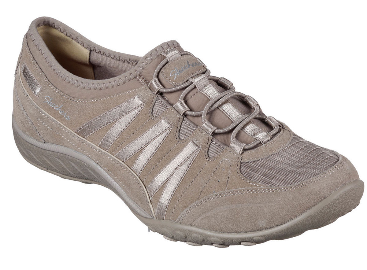 Кроссовки23020-BLK Кроссовки23020-BLKСтильные легкие женские кроссовки Skechers подходят как для занятий спортом, так и для повседневных прогулок. Верх модели выполнен из дышащего текстиля и натуральной кожи. Шнуровка надежно зафиксирует модель на стопе. Внутренняя отделка исполнена из мягкого текстиля. Гибкая анатомическая подошва имеет рельефный протектор, который обеспечивает надежное сцепление с поверхностью. В таких кроссовках вашим ногам будет комфортно и уютно. Они подчеркнут ваш стиль и индивидуальность!