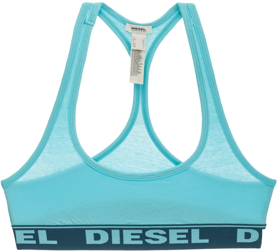 Топ-бра00SRFV-0HAFK/889 Топ-бра00SRFV-0HAFK/889Спортивный топ-бра Diesel изготовлен из хлопка с добавлением эластана. Модель имеет глубокий вырез квадратной формы и спинку-борцовку. Эластичный кант и резинка внизу топа не стесняют движений, обеспечивая максимальный комфорт. Модель выполнена в однотонном дизайне, а резинка дополнена крупной надписью с названием бренда. Такой топ идеален для занятий фитнесом и йогой.