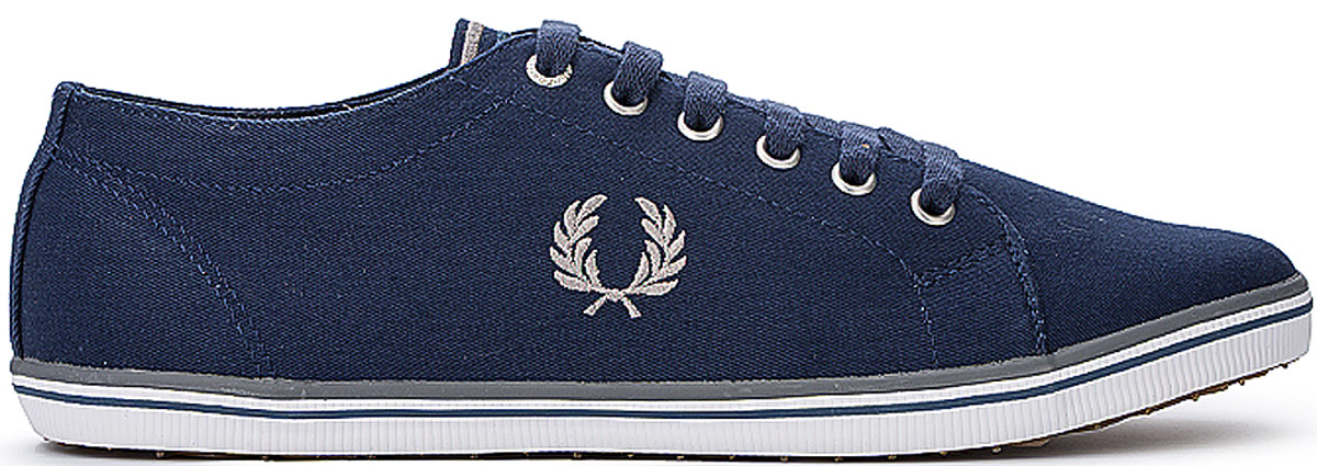 КедыB6259U-122 КедыB6259U-122Стильные мужские кеды Kingston Twill от Fred Perry покорят вас с первого взгляда! Модель выполнена из плотного текстиля. Одна из боковых сторон модели оформлена вышивкой в виде логотипа бренда, другая сторона - перфорацией, стилизованной под люверсы. Язычок оформлен вышитыми полосками. Шнуровка обеспечивает надежную фиксацию обуви на ноге. Стелька и подкладка из текстиля гарантируют комфорт при движении. Прочная резиновая подошва с рельефным рисунком обеспечивает сцепление с любой поверхностью. Такие кеды займут достойное место в вашем гардеробе.