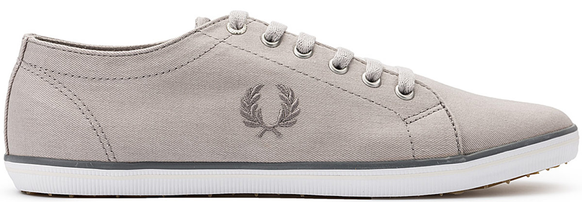 КедыB6259U-100 КедыB6259U-100Стильные кеды Kingston Twill от Fred Perry покорят вас с первого взгляда! Модель выполнена из плотного текстиля. Одна из боковых сторон модели оформлена вышивкой в виде логотипа бренда, другая сторона - перфорацией, стилизованной под люверсы. Язычок оформлен вышитыми полосками. Шнуровка обеспечивает надежную фиксацию обуви на ноге. Стелька и подкладка из текстиля гарантируют комфорт при движении. Прочная резиновая подошва с рельефным рисунком обеспечивает сцепление с любой поверхностью. Такие кеды займут достойное место в вашем гардеробе.
