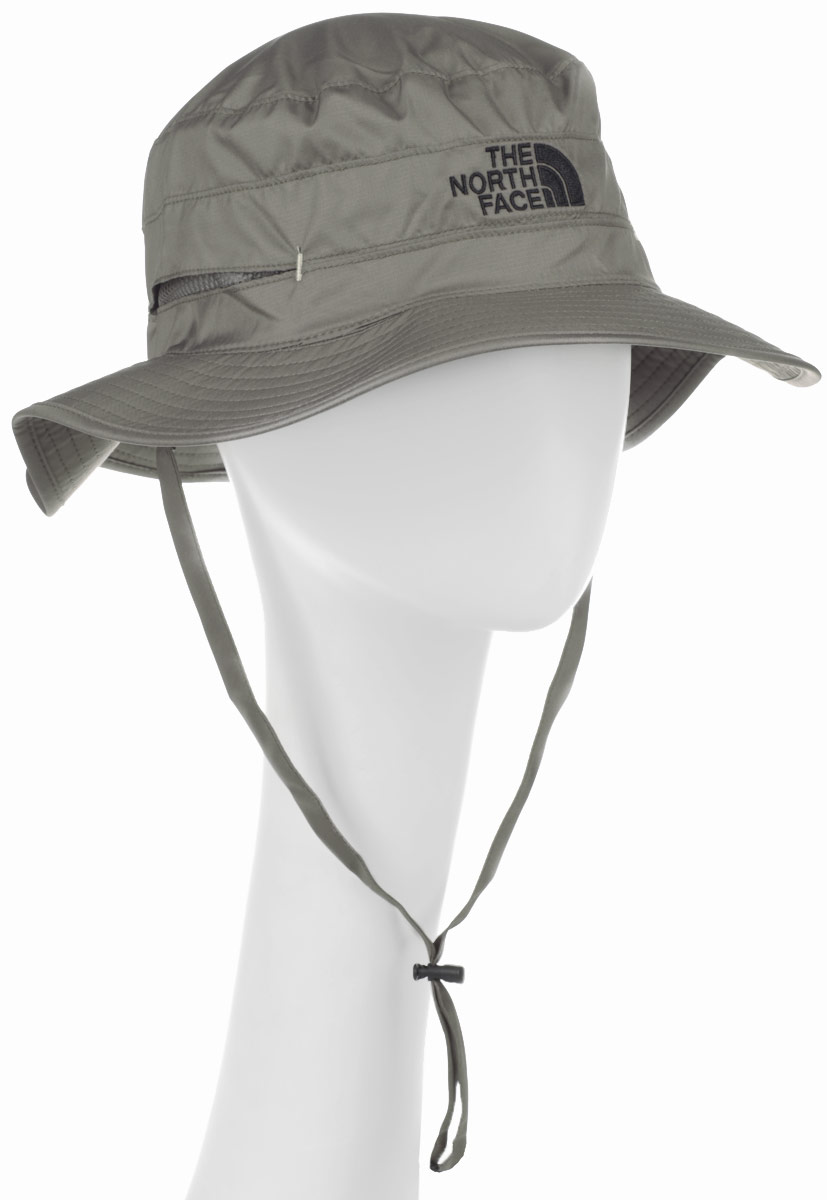 ПанамаT0A6R0NXL ПанамаT0A6R0NXLThe North Face Buckets II Hat - легкая панами для путешествий на природе. Сетчатая подкладка и вентиляционные вставки предохраняют от перегрева. Имеется съемная стропа вокруг подбородка.