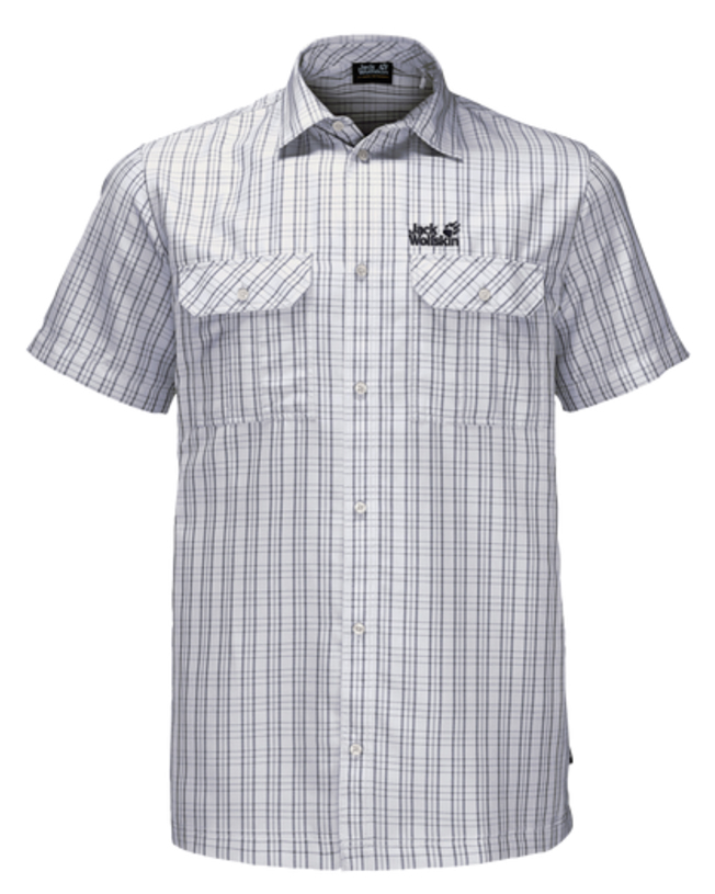 Рубашка1401042-7508 Рубашка1401042-7508Рубашка мужская Thompson Shirt M выполнена из 100% полиэстера. Ткань позволяет телу дышать и быстро сохнет. Модель идеально подходит для жаркой летней погоды и поездок в жаркие страны, так как обеспечивает хорошую терморегуляцию. Рубашка застегивается на пуговицы, имеет отложной воротник и короткие стандартные рукава. Спереди расположены два накладных кармана на пуговицах, чтобы важные вещи всегда были под рукой. Модель дополнена принтом в клетку и логотипом бренда.