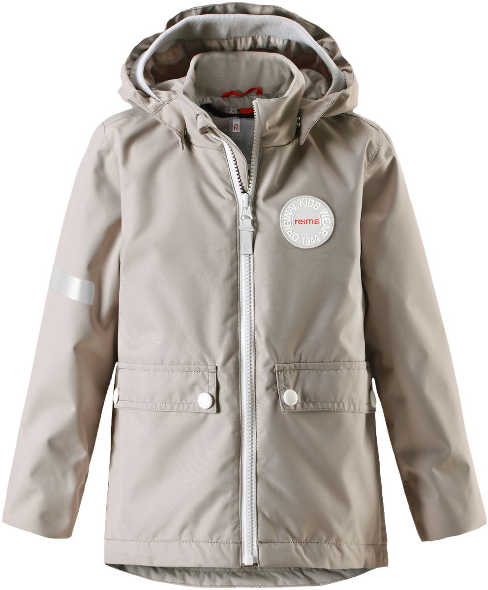 Куртка5214810740 Куртка5214810740В детской демисезонной куртке от Reima дождь не страшен: все основные швы проклеены, водонепроницаемы. Благодаря съемной стеганой жилетке эта куртка идеально подойдет для ранних весенних дней, ведь на улице все еще может быть холодно. А когда потеплеет, она легко превращается в облегченную модель. Большие карманы с клапанами и светоотражающие детали выполнены в ретро-стиле 70-х.