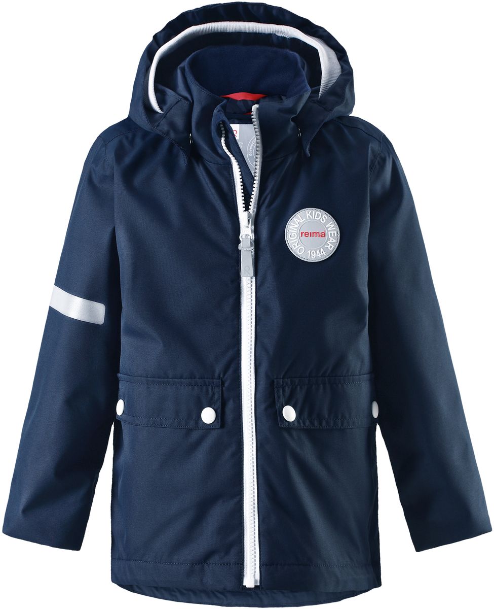 Куртка5214810740 Куртка5214810740В детской демисезонной куртке от Reima дождь не страшен: все основные швы проклеены, водонепроницаемы. Благодаря съемной стеганой жилетке эта куртка идеально подойдет для ранних весенних дней, ведь на улице все еще может быть холодно. А когда потеплеет, она легко превращается в облегченную модель. Большие карманы с клапанами и светоотражающие детали выполнены в ретро-стиле 70-х.