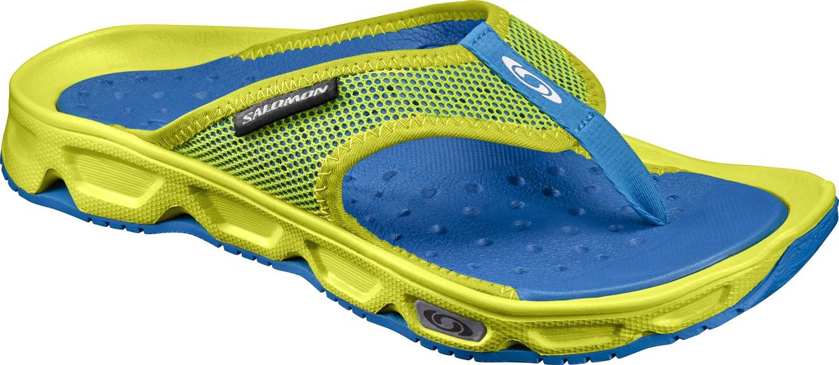 Сланцы370704 Сланцы370704Легкие мужские сланцы от Salomon RX Break придутся вам по душе. Верх модели изготовлен из синтетического материала и текстиля и дополнен символикой бренда. Отличная перфорация и сетчатый материал обеспечивают вентиляцию ноги. Внутренняя часть изготовлена из EVA материла. EVA - это легкий и прочный материал, обладающий хорошими амортизирующими свойствами и водонепроницаемостью. Светоотражающие элементы предназначены для лучшей видимости в темное время суток. Износостойкая подошва с технологией Contagrip оснащена рифлением для лучшей сцепки с поверхностью. Такие сланцы помогут ногам восстановиться сразу после окончания пробежки и вплоть до того момента, когда вы сможете растянуться в своем гамаке.