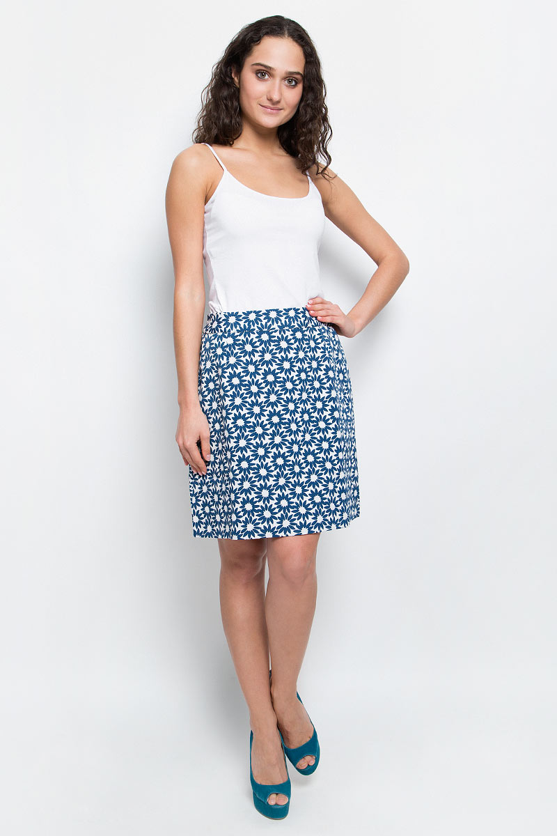 ЮбкаB477003_Navy Jacquard ЮбкаB477003_Navy JacquardСтильная юбка-трапеция Baon с цветочным принтом выполнена из плотного жаккардового материала с подкладом. Модель с посадкой на талии великолепно смотрится на фигуре и подчеркивает все ее достоинства. Изделие застегивается на застежку-молнию, расположенную в заднем шве. На поясе предусмотрены вытачки для наилучшей посадка, а также два боковых кармана. Такая юбка станет незаменимой вещью в гардеробе современной и уверенной в себе девушки и поможет создать модный образ.