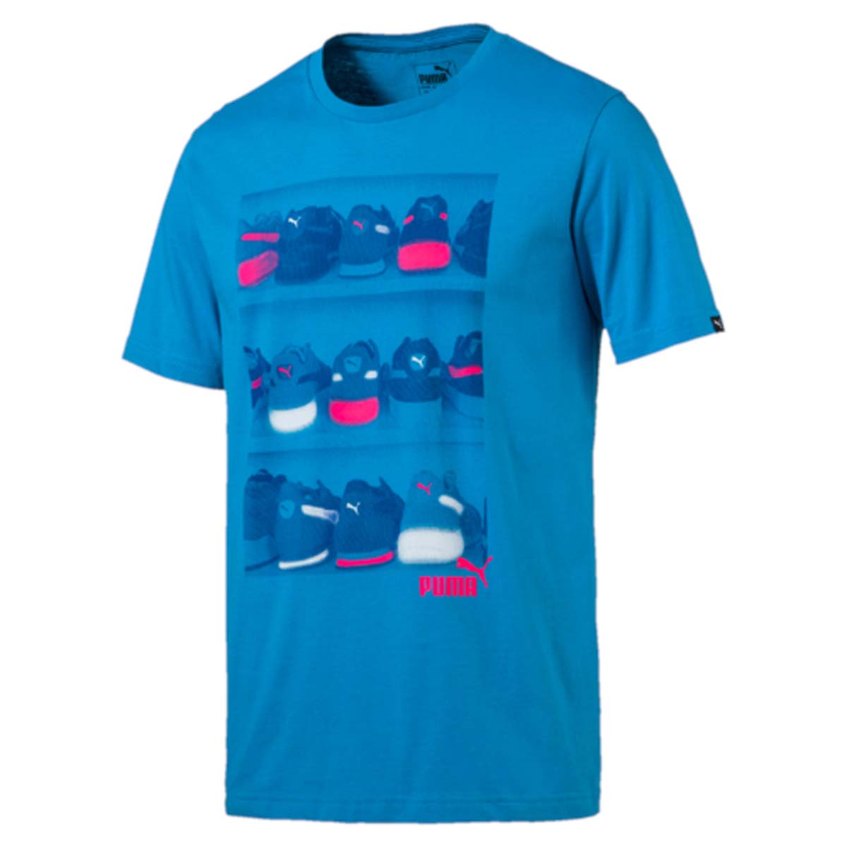 Футболка590935_02 Футболка590935_02Футболка Sneaker Photo Tee выполнена из чистого хлопка с использованием высокофункциональной технологии dryCELL, которая отводит влагу, поддерживает тело сухим и гарантирует комфорт. Ворот выполнен из трикотажа в рубчик. Изделие имеет классический крой, круглый вырез горловины и короткие рукава. Модель декорирована рисунком c прорезиненными деталями и логотипом PUMA.