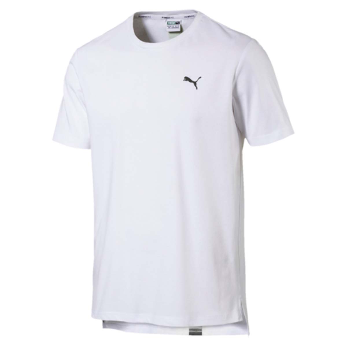 Футболка57244502 Футболка57244502Футболка мужская Evo Core Tee изготовлена из хлопка с добавлением полиэстера и влагоотводящей пропиткой на основе биотехнологий. Технологии dryCELL отводит влагу наружу и помогает сохранять сухость и свежесть в течение всей тренировки. Изделие имеет стандартную посадку, круглый вырез горловины и стандартные короткие рукава. Модель дополнена светоотражающим логотипом PUMA спереди и графическим пигментным принтом сзади.