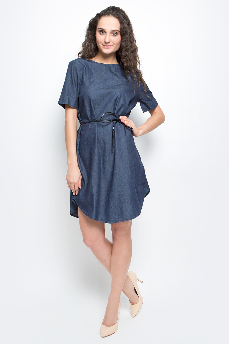 ПлатьеB457027_Light Blue Denim ПлатьеB457027_Light Blue DenimСтильное платье Baon выполнено из легкого эластичного хлопка. Модель свободного кроя с полукруглым низом, круглым вырезом горловины и короткими рукавами подарит вам комфорт в течение всего дня. На талии предусмотрен тонкий поясок из искусственной кожи. В таком платье вы будете выглядеть элегантно и женственно.