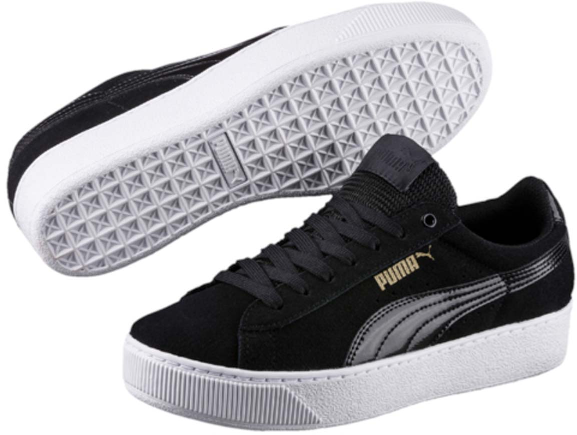 Кеды36328705 Кеды36328705Вся линейка Vikky от PUMA - это сочетание спортивности и женственности, и модель Puma Vikky Platform не исключение. Высокая подошва-платформа дополняется классическим верхом из замши и дышащим язычком из сетчатого материала. О вашем комфорте и свежести позаботится стелька из материала SoftFoam. В обуви серии Vikky от PUMA можно зажигать где угодно!