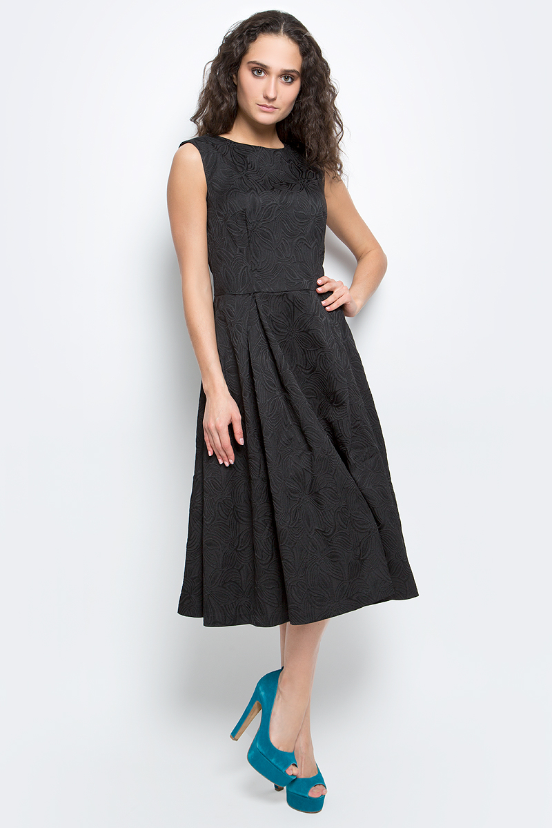 ПлатьеB457063_Black Jacquard ПлатьеB457063_Black JacquardСтильное платье Baon выполнено из высококачественного комбинированного материала с жаккардовым узором. Модель приталенного силуэта, без рукавов имеет круглый вырез горловины и пышную юбку. Платье застегивается на потайную застежку-молнию на спинке. В таком платье вы будете выглядеть женственно и элегантно.