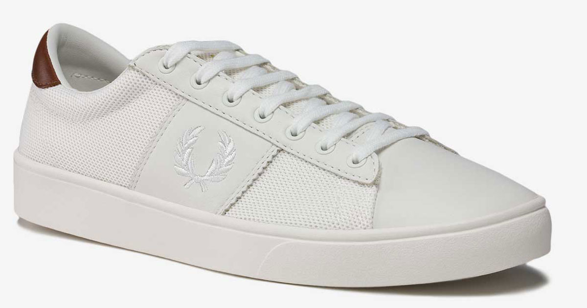 КедыB1202-254 КедыB1202-254Стильные женские кеды Spencer Mesh Leather от Fred Perry выполнены из текстиля и натуральной кожи. Подкладка и стелька из текстиля комфортны при движении. Шнуровка надежно зафиксирует модель на ноге. Подошва дополнена рифлением.