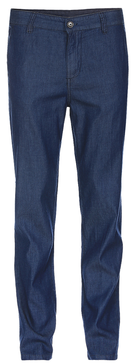 БрюкиB797017_Blue Denim БрюкиB797017_Blue DenimСтильные мужские брюки Baon выполнены из натурального хлопка. Модель прямого кроя и стандартной посадки застегивается на ширинку с застежкой-молнией, а также на пуговицу в поясе. На поясе предусмотрены шлевки для ремня. Брюки оснащены двумя боковыми карманами с косыми срезами спереди и двумя втачными карманами на пуговицах сзади.