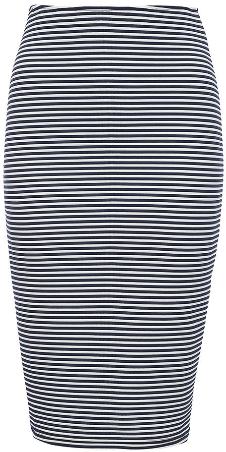 ЮбкаB477038_Milk-Dark Navy Striped ЮбкаB477038_Milk-Dark Navy StripedЮбка женская Baon выполнена из полиэстера и эластана. Модель оформлена принтом в полоску.