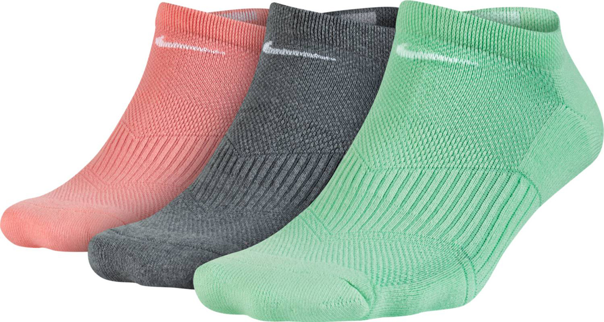 НоскиSX4732-904 НоскиSX4732-904Носки Nike Cotton Cushion со вставками из сетки и плотным прилеганием в области свода стопы обеспечивают воздухопроницаемость и удобную посадку во время тренировок или соревнований. Ткань Dri-FIT выводит влагу, обеспечивает вентиляцию и комфорт. Вставка из махрового трикотажа для дополнительной защиты от ударных нагрузок. Плотное облегание обеспечивает поддержку свода стопы. Усиленные пятка и носок для прочности в зонах максимального износа. Анатомический крой левого и правого носка для более удобной посадки. Сетчатые вставки обеспечивают воздухопроницаемость.
