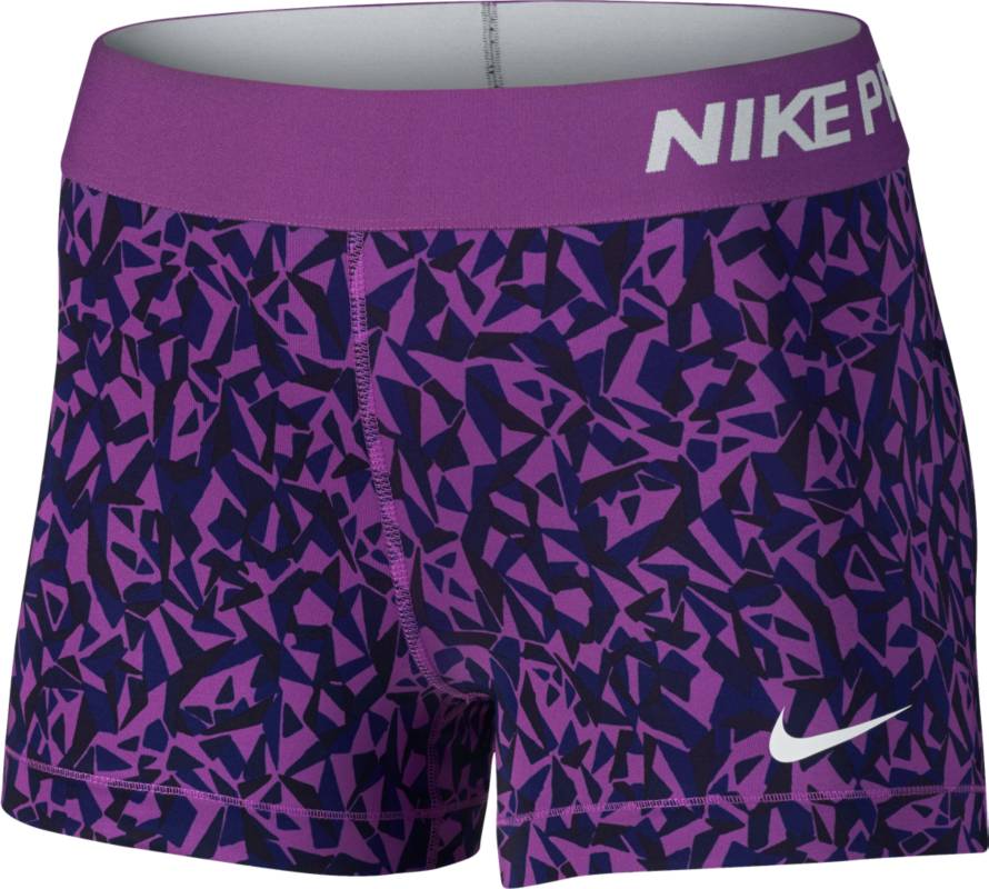 Шорты777492-556 Шорты777492-556Шорты NIKE PRO 3 COOL SHORT FACET изготовленны из эластичного материала Dri-FIT обеспечивающего отличную терморегуляцию. Плотный эластичный пояс облегает и фиксируется на талии. Эластичная вставка в области шагового шва дает полную сободу движений.