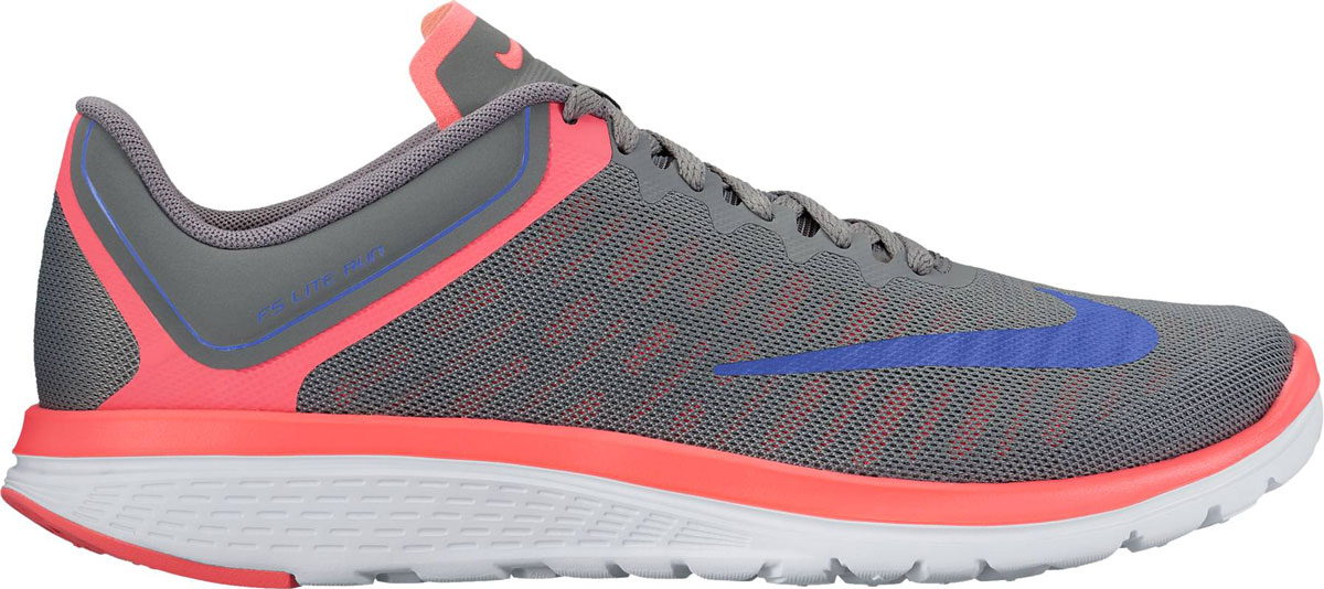 Кроссовки852448-005 Кроссовки852448-005Обувь для бега Nike Womens Fs. Бесшовный верх из сетки и прессованная промежуточная подошва гарантируют скорость и амортизацию во время бега. Конструкция Breathe Tech обеспечивает поддержку средней части стопы. Анатомическое расположение резиновых вставок обеспечивает амортизацию в передней части стопы, гибкие желобки делают движения более плавными и четкими.