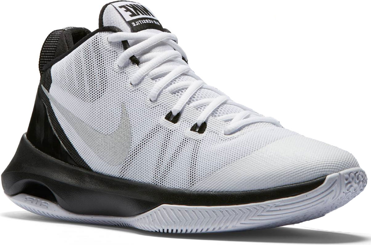 Кроссовки852431-100 Кроссовки852431-100Кроссовки Nike Air из легкого дышащего текстиля с поддерживающими полимерными и кожаными накладками. Шнуровка, текстильная подкладка и стелька Solarsoft, видимая воздушная подушка Max Air для защиты от ударных нагрузок, износостойкая подошва из материала Phylon для амортизации и надежного сцепления с поверхностью.