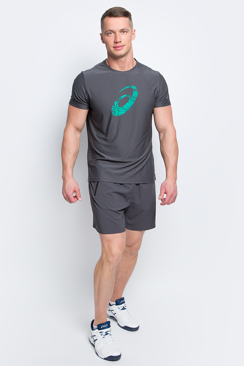 Шорты141085-0779 Шорты141085-0779Мужские шорты Asics Ventilation Short выполнены из полиэстера. Благодаря инновационной технологии, ткань эффективно впитывает пот, поэтому вы остаетесь сухим даже во время самых упорных тренировок. Сзади расположена вставка с перфорацией. Шорты снабжены сетчатыми вставками для лучшей вентиляции. Шорты имеют эластичную резинку на поясе. Модель дополнена двумя втачными карманами на застежках-молниях спереди.