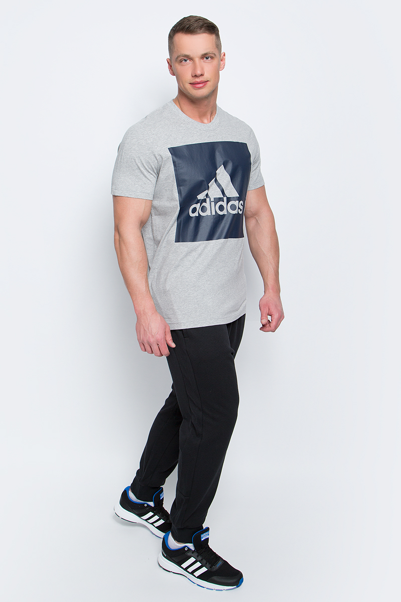 ФутболкаS98725 ФутболкаS98725Мужская футболка adidas Ess Biglogo Tee выполнена из натурального хлопка. Классический крой обеспечивает оптимальную свободу движений. Модель украшена большим принтом с фирменным логотипом adidas на груди. Крой реглан на задней стороне рукавов для большей свободы движений.
