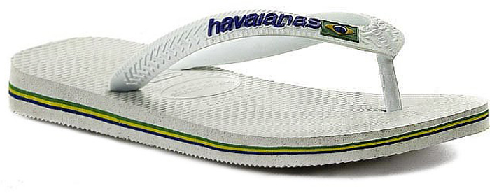 Сланцы4110850-2703 Сланцы4110850-2703Модные мужские сланцы Brasil Logo от Havaianas придутся вам по душе. Верх модели, выполненный из резины, оформлен рельефным орнаментом, названием бренда и изображением флага Бразилии. Ремешки с перемычкой гарантируют надежную фиксацию модели на ноге. Подошва выполнена из материала ЭВА и оформлена контрастными полосками. Рифление на верхней поверхности подошвы предотвращает выскальзывание ноги. Рельефное основание подошвы обеспечивает уверенное сцепление с любой поверхностью. Удобные сланцы прекрасно подойдут для похода в бассейн или на пляж.