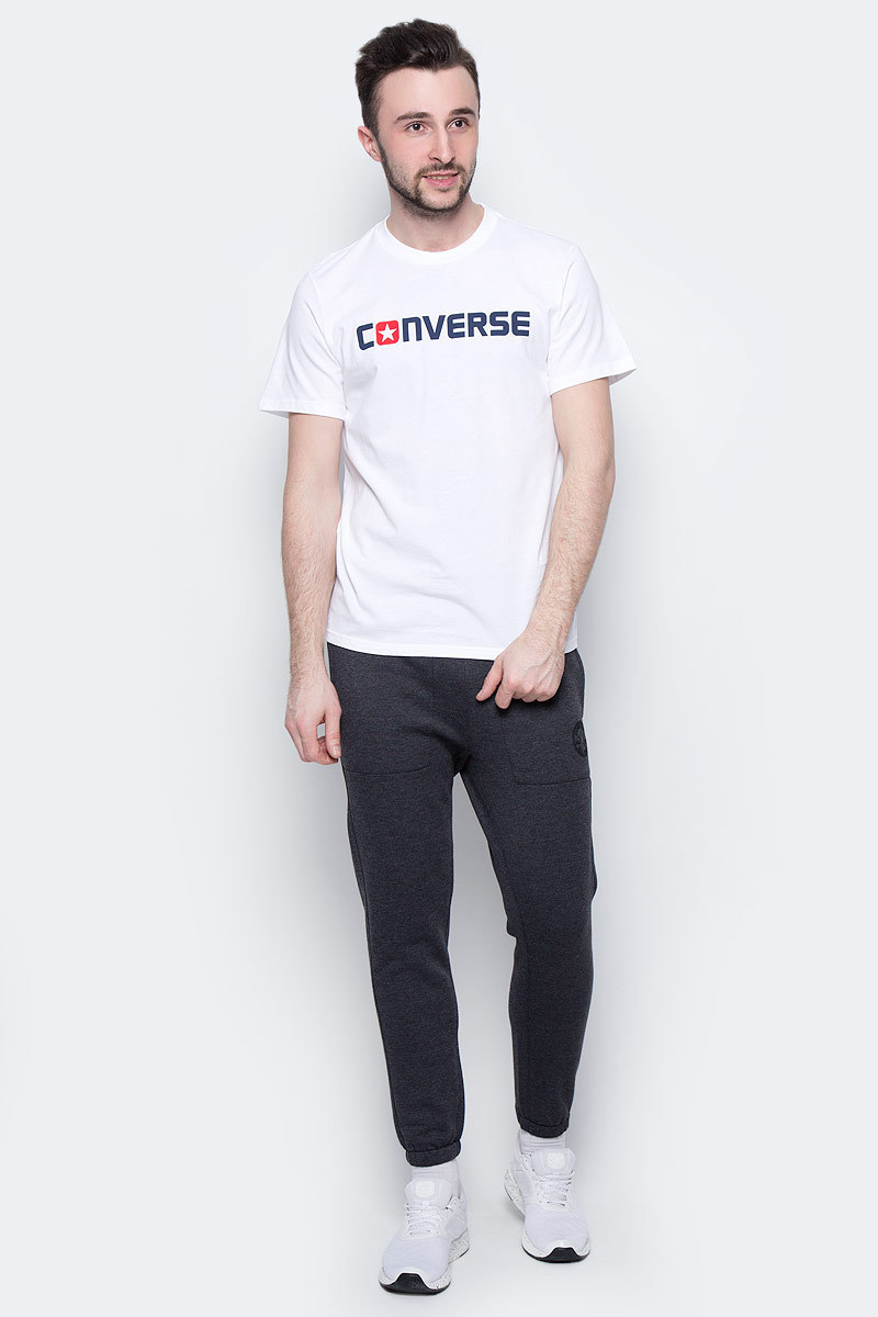 Футболка10001970001 Футболка10001970001Футболка Converse - оптимальный вариант для активного отдыха и повседневного использования. Модель выполнена из хлопка, что обеспечивает максимально комфортные ощущения во время использования. Крупный принт на груди придает изделию оригинальность.