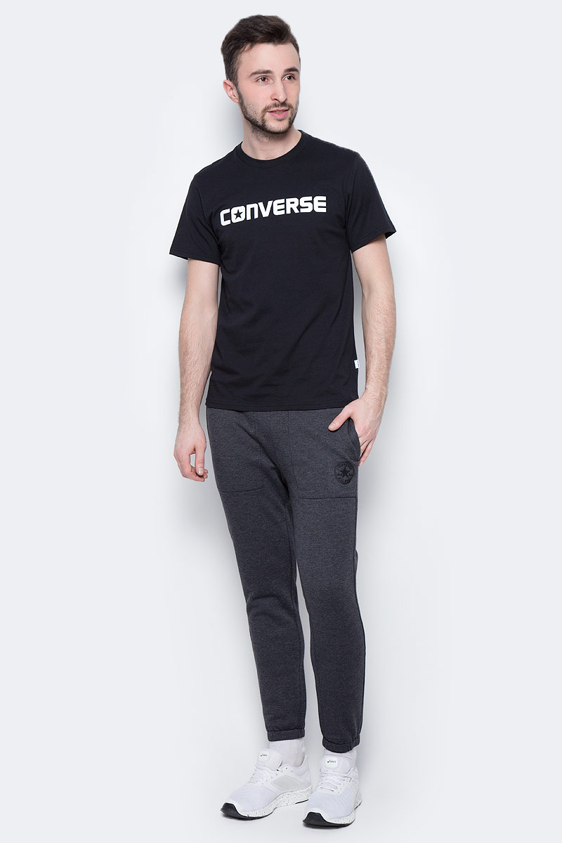 Футболка10001970001 Футболка10001970001Футболка Converse - оптимальный вариант для активного отдыха и повседневного использования. Модель выполнена из хлопка, что обеспечивает максимально комфортные ощущения во время использования. Крупный принт на груди придает изделию оригинальность.
