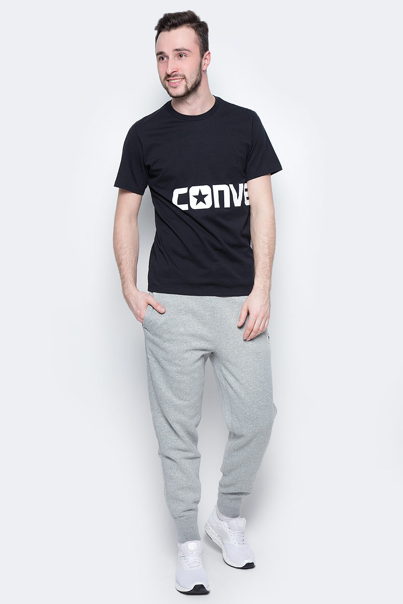 Футболка10003676001 Футболка10003676001Футболка Converse - оптимальный вариант для активного отдыха и повседневного использования. Модель выполнена из хлопка, что обеспечивает максимально комфортные ощущения во время использования. Крупный принт на груди и на спине придает изделию оригинальность.