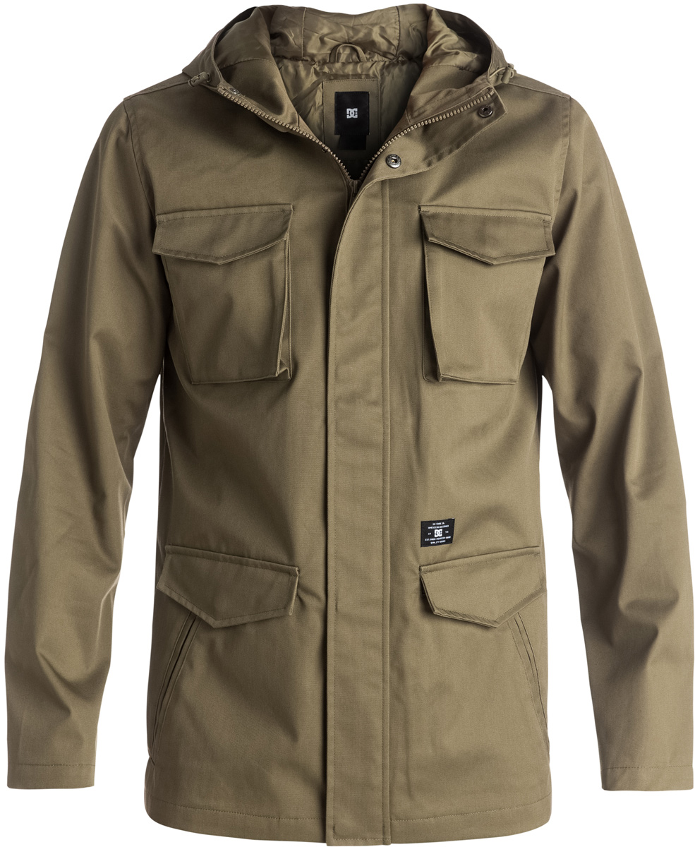 КурткаEDYJK03092-BYJ0 КурткаEDYJK03092-BYJ0Мужская куртка DC Shoes в армейском стиле выполнена из хлопка с добавлением полиэстера. Материал имеет водоотталкивающую пропитку. Подкладка изготовлена из синтетического материала. Модель застегивается на молнию и имеет ветрозащитную планку с кнопками. Куртка снабжена капюшоном с регулировкой объема и длинными стандартными рукавами с манжетами на кнопках. Спереди расположено 4 кармана.