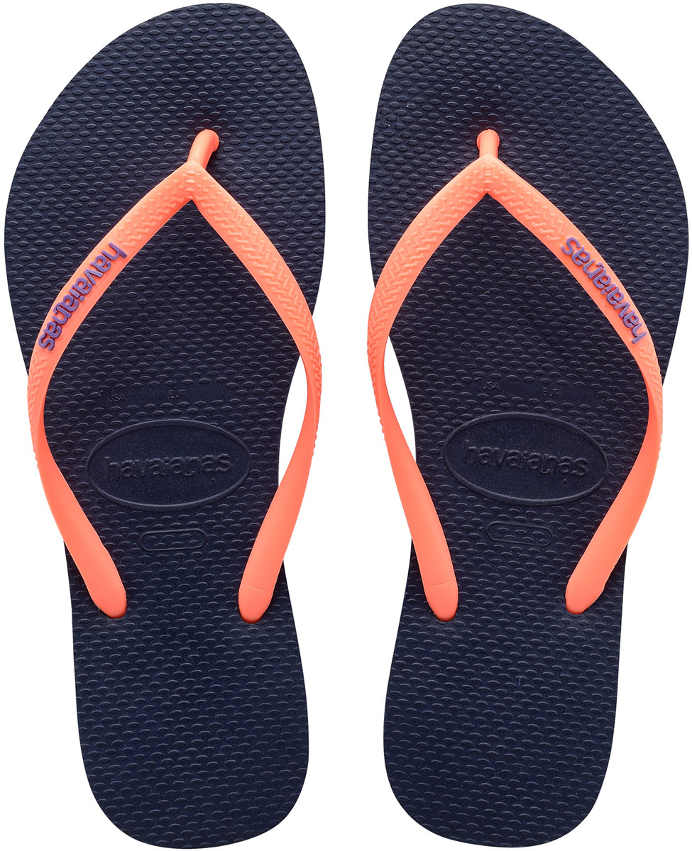 Сланцы4119787-1422 Сланцы4119787-1422Модные сланцы Slim Logo от Havaianas придутся вам по душе. Верх модели, выполненный из резины, оформлен рельефным орнаментом и названием бренда. Ремешки с перемычкой гарантируют надежную фиксацию модели на ноге. Подошва выполнена из материала ЭВА. Рифление на верхней поверхности подошвы предотвращает выскальзывание ноги. Рельефное основание подошвы обеспечивает уверенное сцепление с любой поверхностью. Удобные сланцы прекрасно подойдут для похода в бассейн или на пляж.