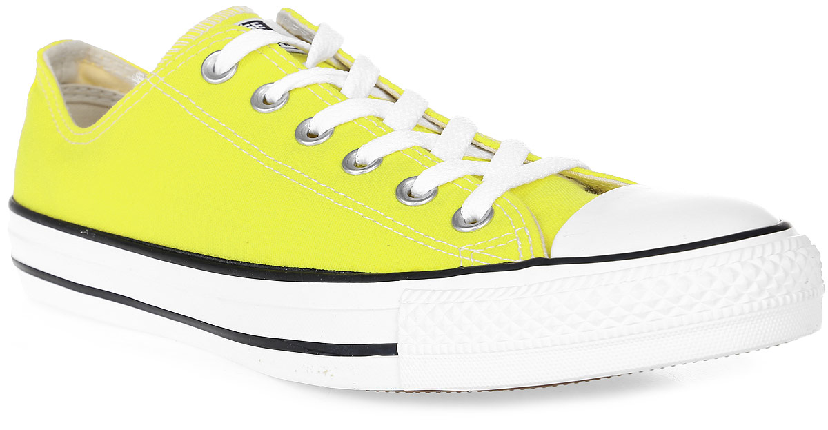 Кеды155735 Кеды155735Стильные женские кеды Chuck Taylor All Star от Converse созданы для тех, кто предпочитает оригинальный дизайн и непревзойденное качество. Кеды выполнены из плотного текстиля и оформлены контрастной прострочкой. Мыс защищен резиновой накладкой. Сбоку предусмотрены отверстия с люверсами для вентиляции. Классическая шнуровка надежно фиксирует обувь на ноге. Стелька и подкладка из мягкого текстиля комфортны при ходьбе. Подошва исполнена из износостойкой резины контрастного цвета. Рифление на подошве обеспечивает идеальное сцепление с любыми поверхностями. Эффектные кеды помогут вам создать яркий, динамичный образ.