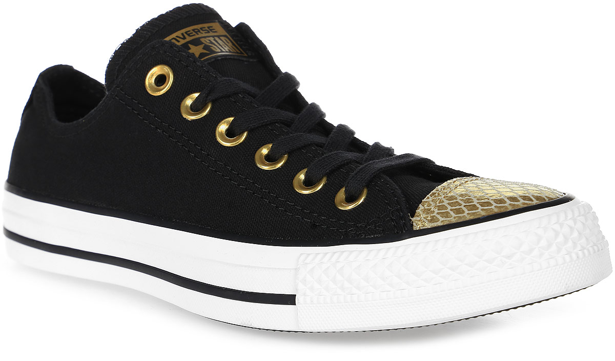 Кеды555815 Кеды555815Стильные женские кеды Chuck Taylor All Star II от Converse созданы для тех, кто предпочитает оригинальный дизайн и непревзойденное качество. Кеды выполнены из плотного текстиля и на мыске оформлены нашивкой из кожи. Классическая шнуровка надежно фиксирует обувь на ноге. Стелька и подкладка из мягкого текстиля комфортны при ходьбе. Подошва исполнена из износостойкой резины контрастного цвета. Рифление на подошве обеспечивает идеальное сцепление с любыми поверхностями. Эффектные кеды помогут вам создать яркий, динамичный образ.