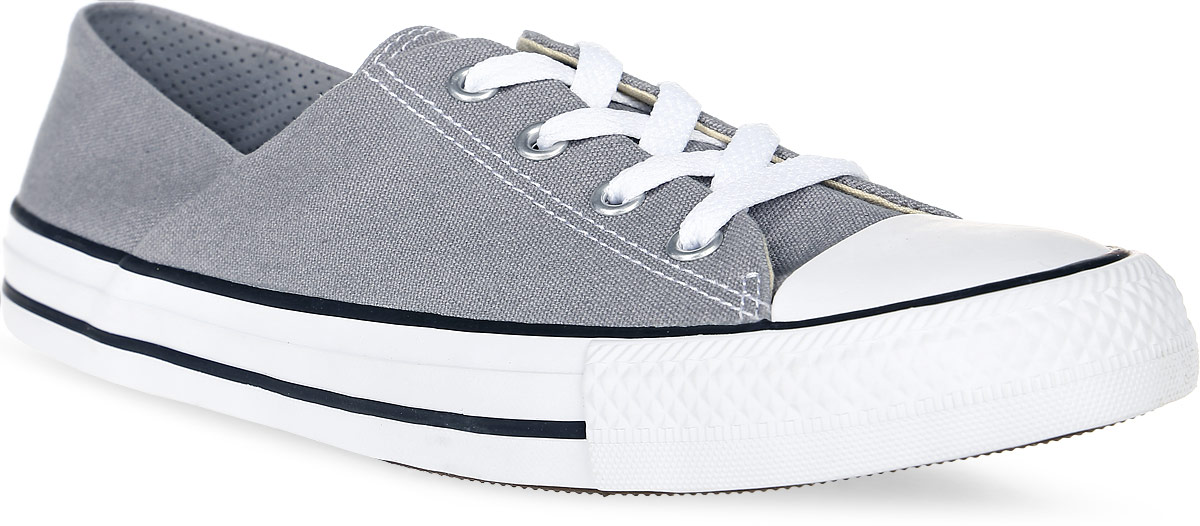 Кеды555904 Кеды555904Стильные женские кеды Chuck Taylor All Star Coral от Converse созданы для тех, кто предпочитает оригинальный дизайн и непревзойденное качество. Кеды выполнены из плотного текстиля и оформлены декоративной прострочкой. Мыс защищен резиновой накладкой. Классическая шнуровка надежно фиксирует обувь на ноге. Стелька и подкладка из мягкого текстиля комфортны при ходьбе. Подошва исполнена из износостойкой резины. Рифление на подошве обеспечивает идеальное сцепление с любыми поверхностями. Эффектные кеды помогут вам создать яркий, динамичный образ.