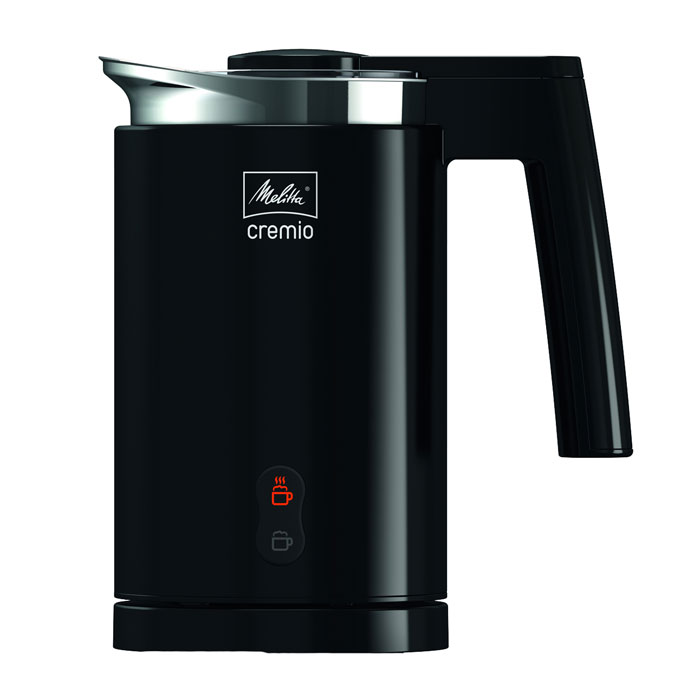 Melitta Cremio, Black вспениватель молокаВспениватель молока Cremio, черный Melitta Cremio, Black вспениватель молокаВспениватель молока Cremio, черныйВы любите латте маккиато? Капучино? А может быть, фраппе? Melitta Cremio приготовит отличную молочную пену для любого из этих напитков! Создает кремовую молочную пену: Melitta Cremio приготовит для любого кофейного напитка замечательную мелкопористую молочную пену. Неважно, какое молоко используется - соевое, безлактозное или цельное - молочная пена с Cremio всегда будет идеальной. Приготовление холодной и горячей молочной пены: Получите возможность наслаждаться любимыми кофейными напитками дома и приготовьте латте макиато, капуччино или кофе глясе с помощью Melitta Cremio. Приготовьте свой любимый кофейный напиток одним нажатием кнопки! Прикрутите необходимую насадку на мешалку - можно начинать! Подогревает молоко без риска пригорания: Вы сможете подогреть молоко без риска пригорания. Приготовление 2-х латте маккиато или 4-х капучино одним нажатием кнопки: Одним нажатием кнопки Melitta Cremio с легкостью...
